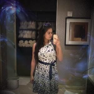 Meet your Posher, Rayna